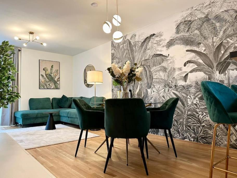 Balcony Apartment I 50 M² I Near City Center Vienna Esterno foto