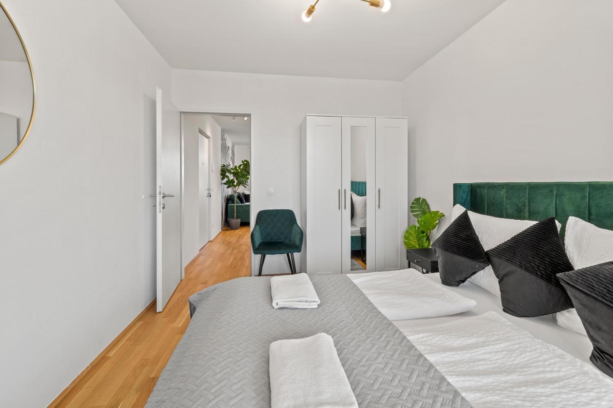 Balcony Apartment I 50 M² I Near City Center Vienna Esterno foto