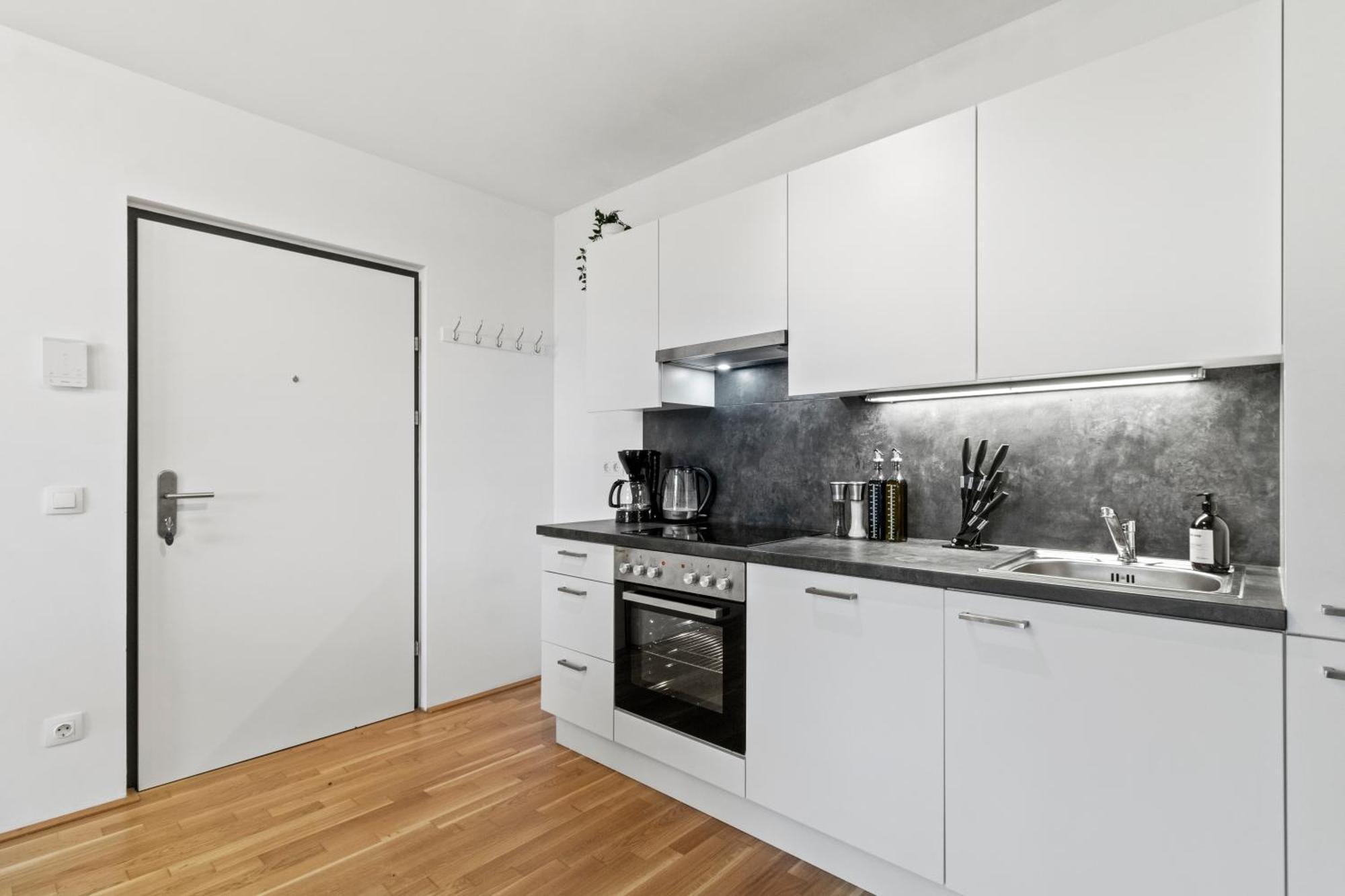 Balcony Apartment I 50 M² I Near City Center Vienna Esterno foto