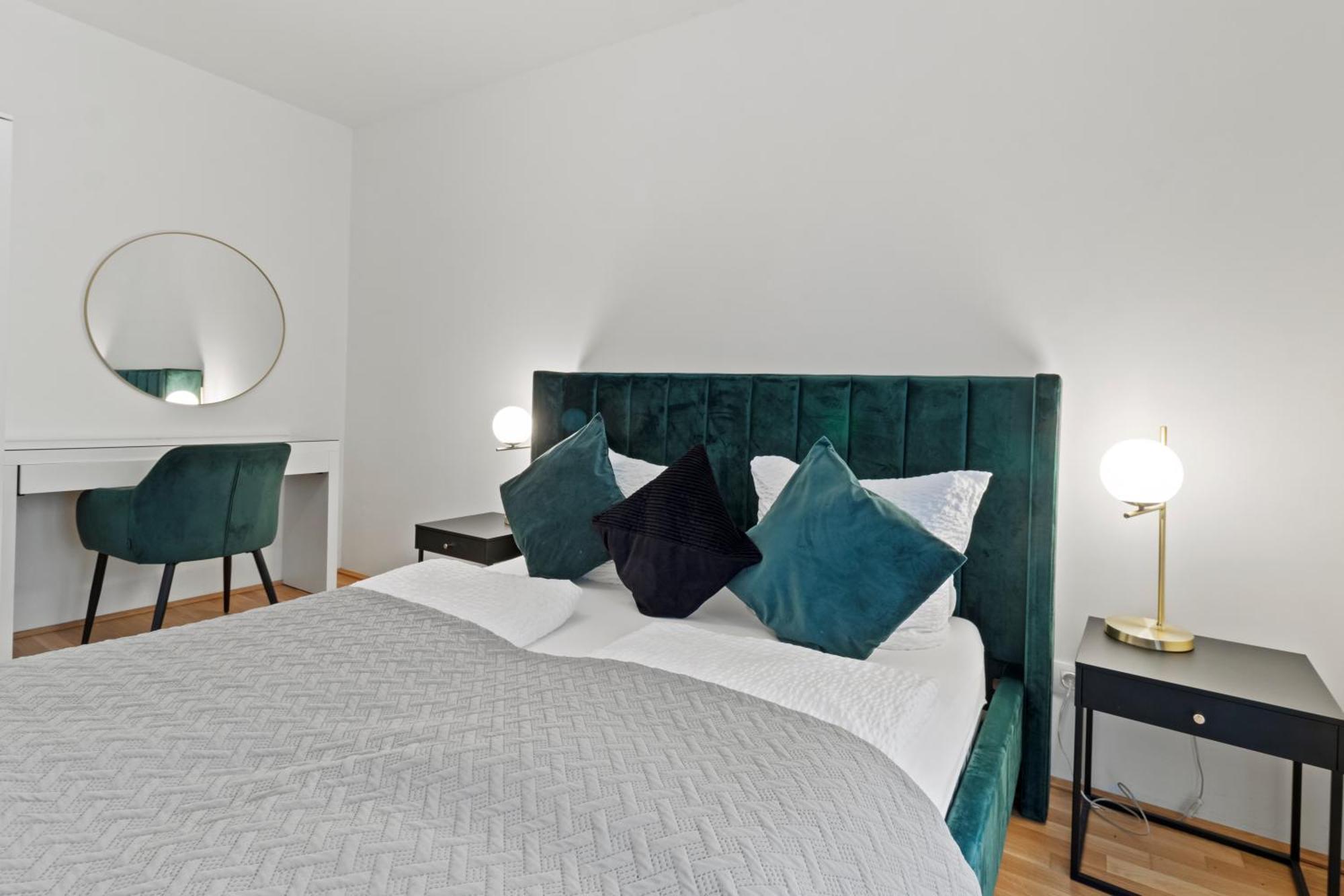 Balcony Apartment I 50 M² I Near City Center Vienna Esterno foto