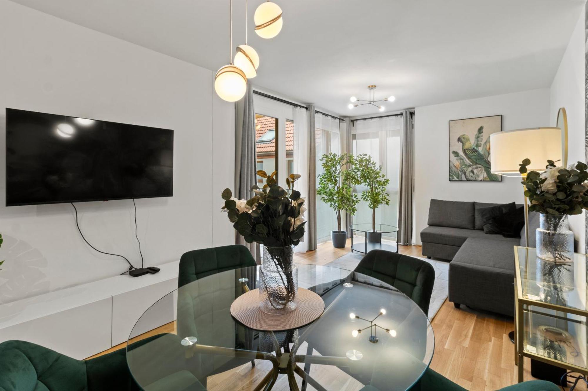 Balcony Apartment I 50 M² I Near City Center Vienna Esterno foto